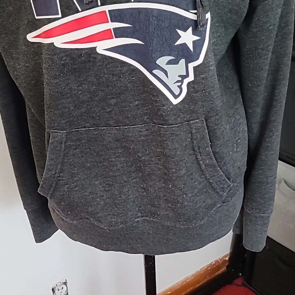 NFL NE Patriots Hoodie - Picture 4 of 8